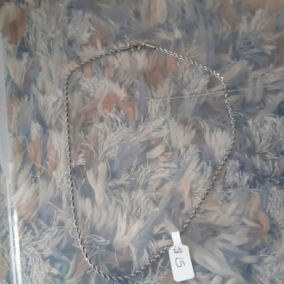 Jewelries - Picture 2 of 2